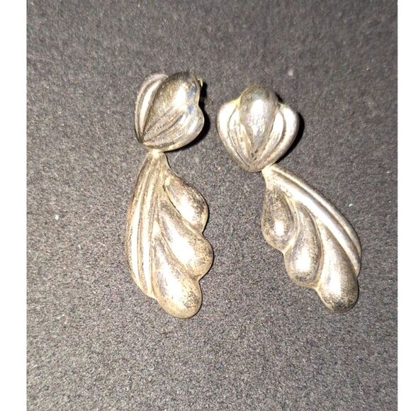 Vintage Swirled Dangle Pierced Earrings - Picture 2 of 8